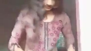 Sexy marathi girl sent naked bathroom clip to boyfriend
