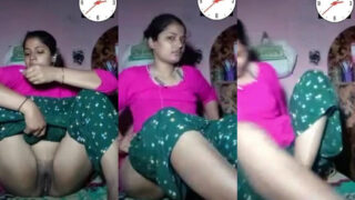 Kannada bhabhi showing her dark pussy in live video