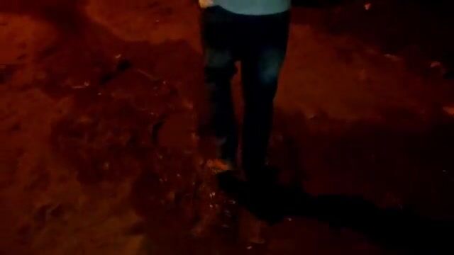 Hot bhabhi and lover fucked on the road at midnight!
