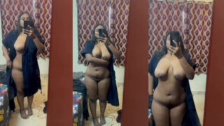 Dusky Mallu Aunty’s selfie getting naked for the camera