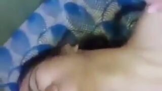 देसी लड़की को बॉयफ्रेंड ने बर्थडे पर खूब पेला!