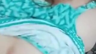 Fat figure desi aunty and lover sex scandal video