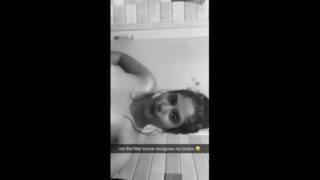 Sexy Bengaluru Babe Showing