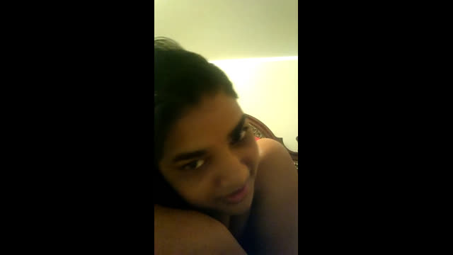 Sexy Indian Horny Wife Showing showing sex video